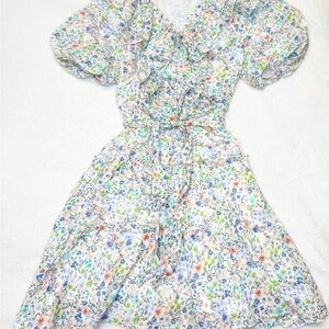 Karlie size M Floral Puff Sleeve Dress